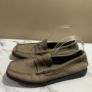 Tommy Bahama Shoes Mens 8.5 Olive Leather Suede Loafer Slip On Casual.